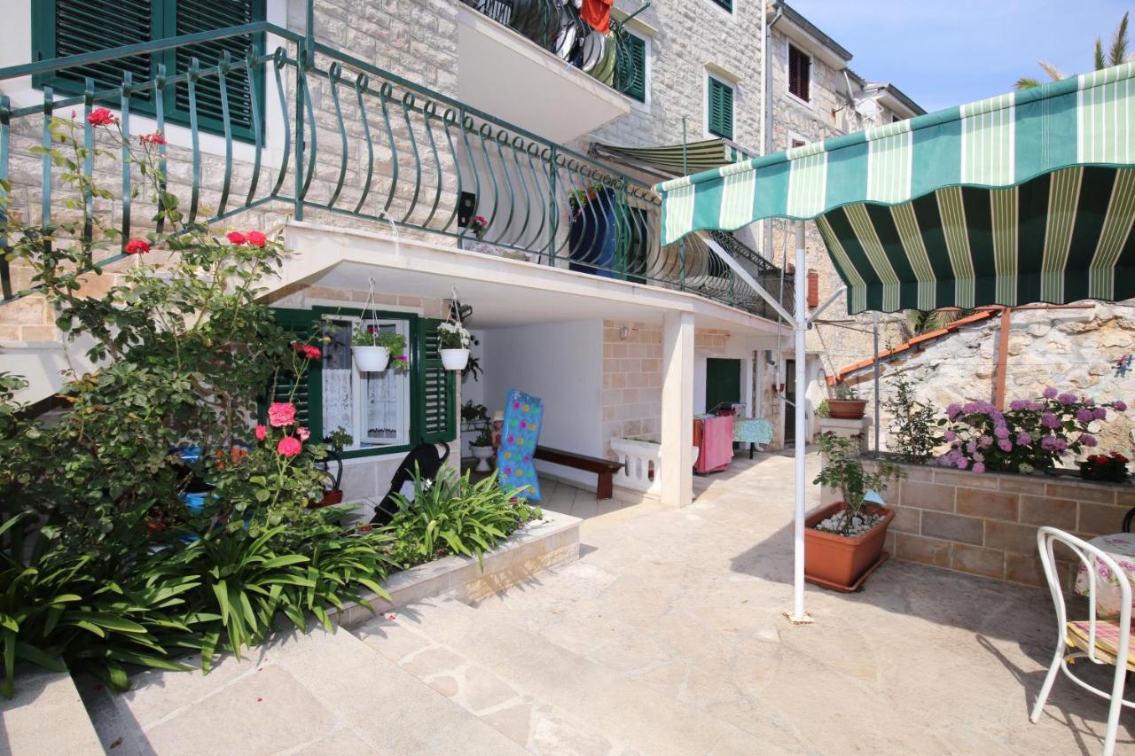 Apartments By The Sea Bol, Brac - 13413 Exteriör bild