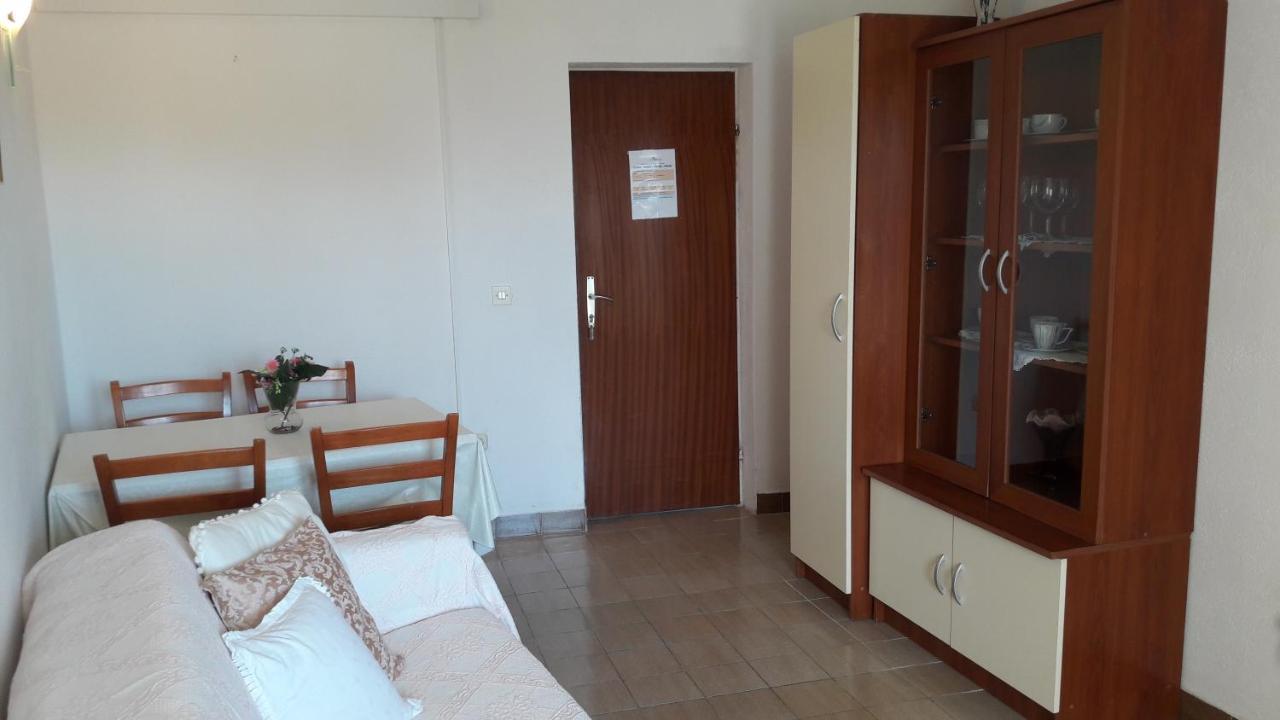 Apartments By The Sea Bol, Brac - 13413 Exteriör bild